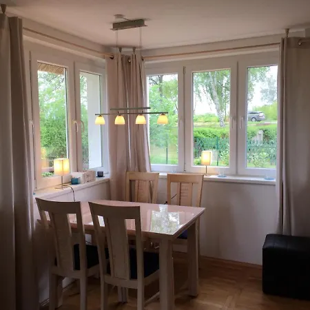 Reetdachferienhaus Boddenblick Daire Stahlbrode